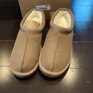 Brand new men's Size 11 UGG slippers
